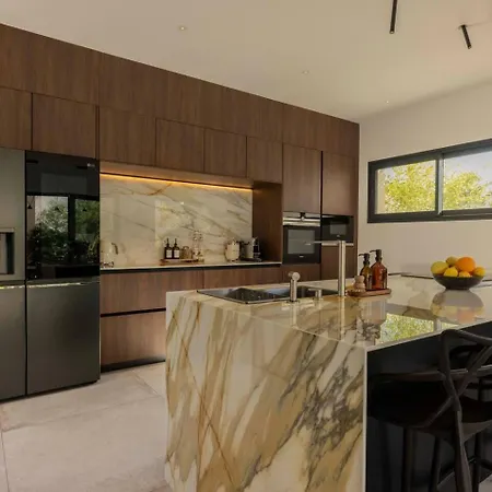 Yuna Mediterranean Charm & Elegance Holiday home *