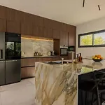 Yuna Mediterranean Charm & Elegance בית נופש *