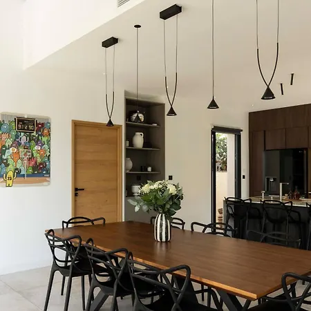 Yuna Heated Swimming Pool