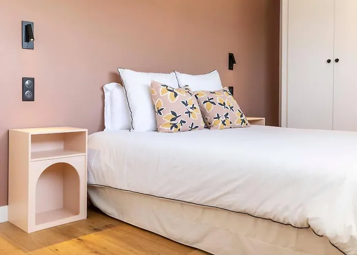 Yuna Heated Swimming Pool *