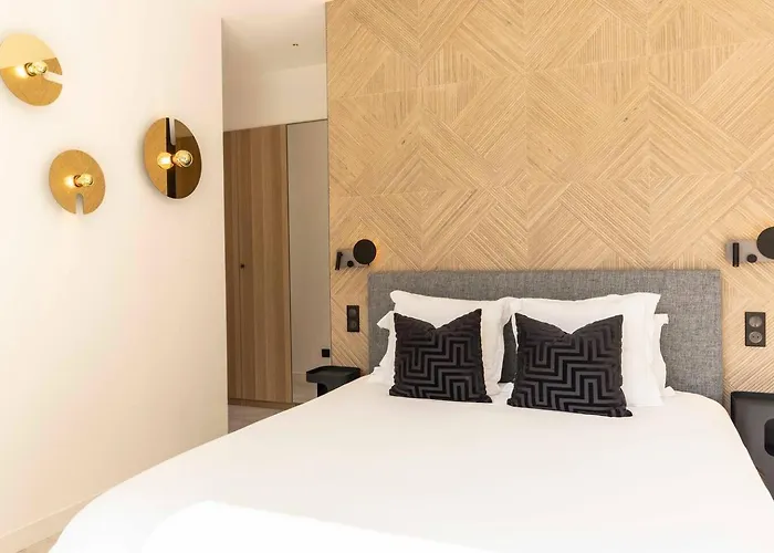 Yuna Heated Swimming Pool